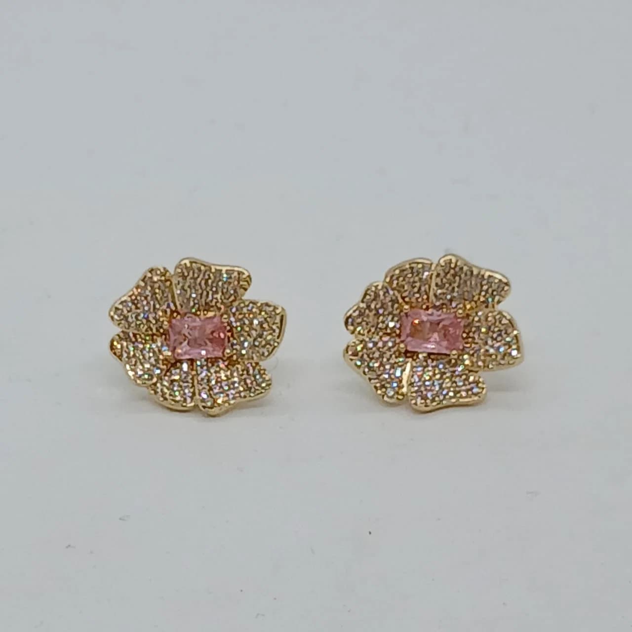 Zarcillos Flor Rosa Brillante - B.F. ADAMS Bisutería Fina