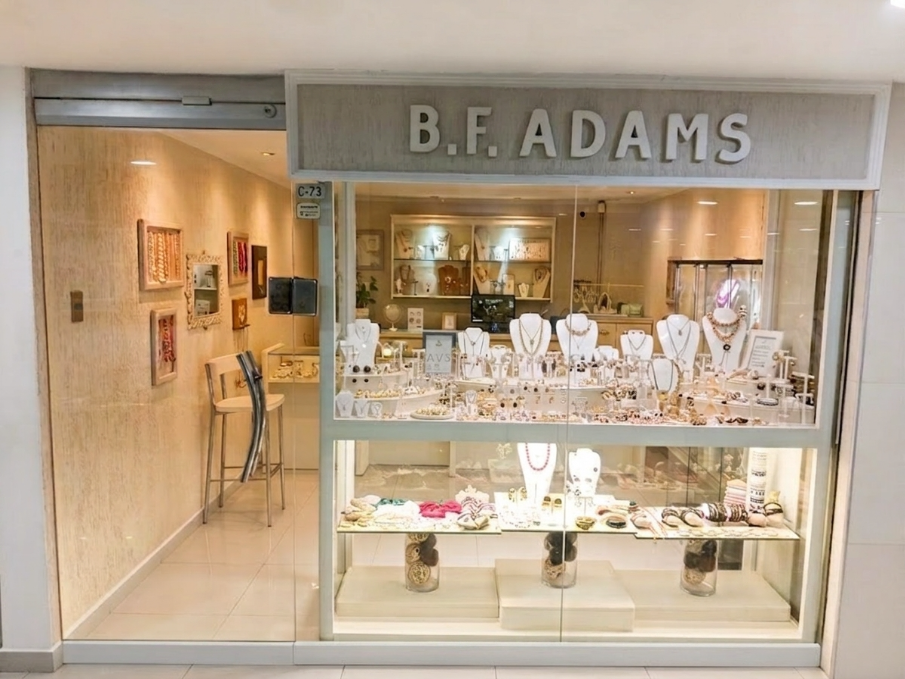Tienda B.F. ADAMS - Foto 1